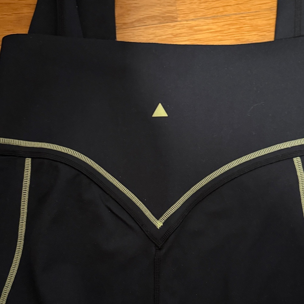 Black Vitality Leggings with neon stitching - Picture 3 of 3